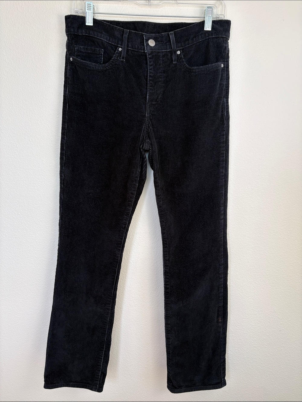 Levi's 314 Shaping Straight Corduroy Pants Black W29 L30 (Measures 29)